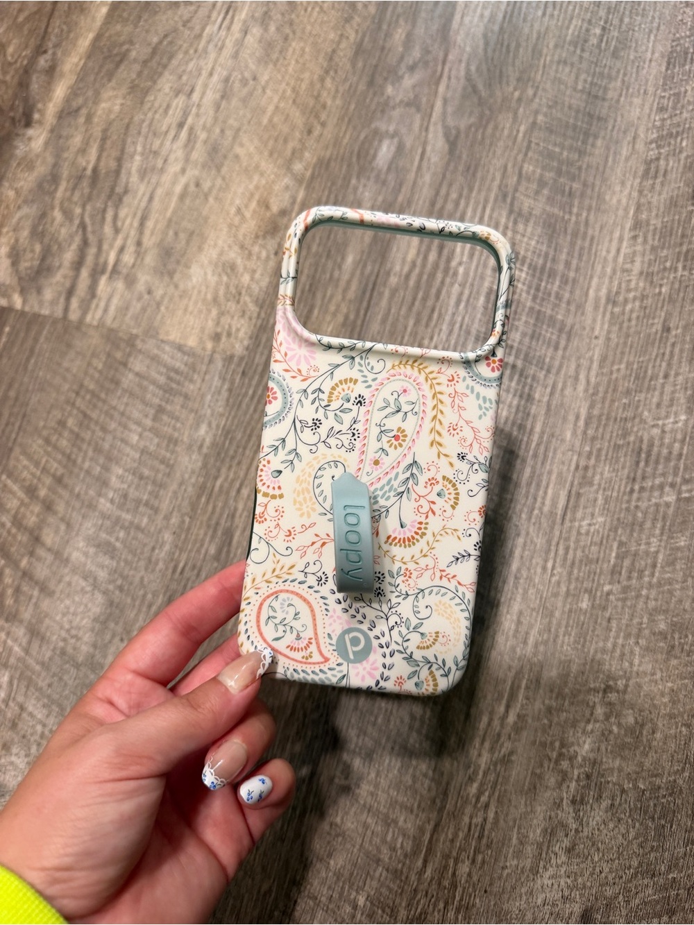 Loopy Case Paisley Pattern Phone Case with Mint Loop